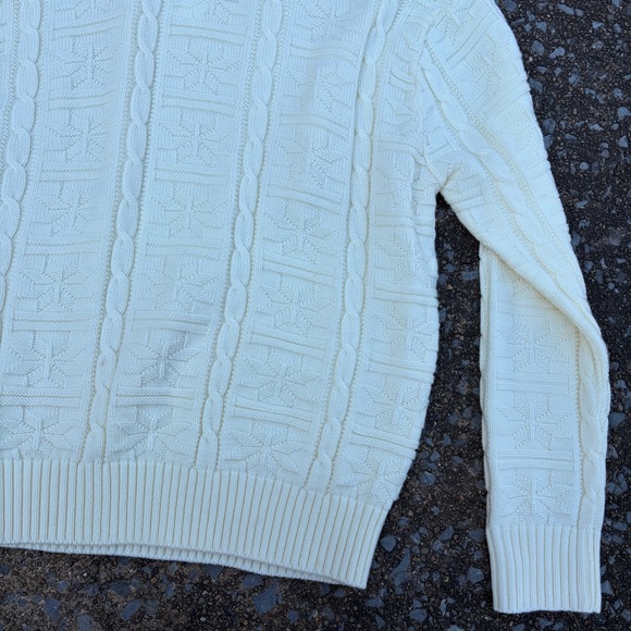 1980s Astorone Buttercream Classic Cable Knit Crewneck Sweater with Star Pattern - Picture 3 of 5